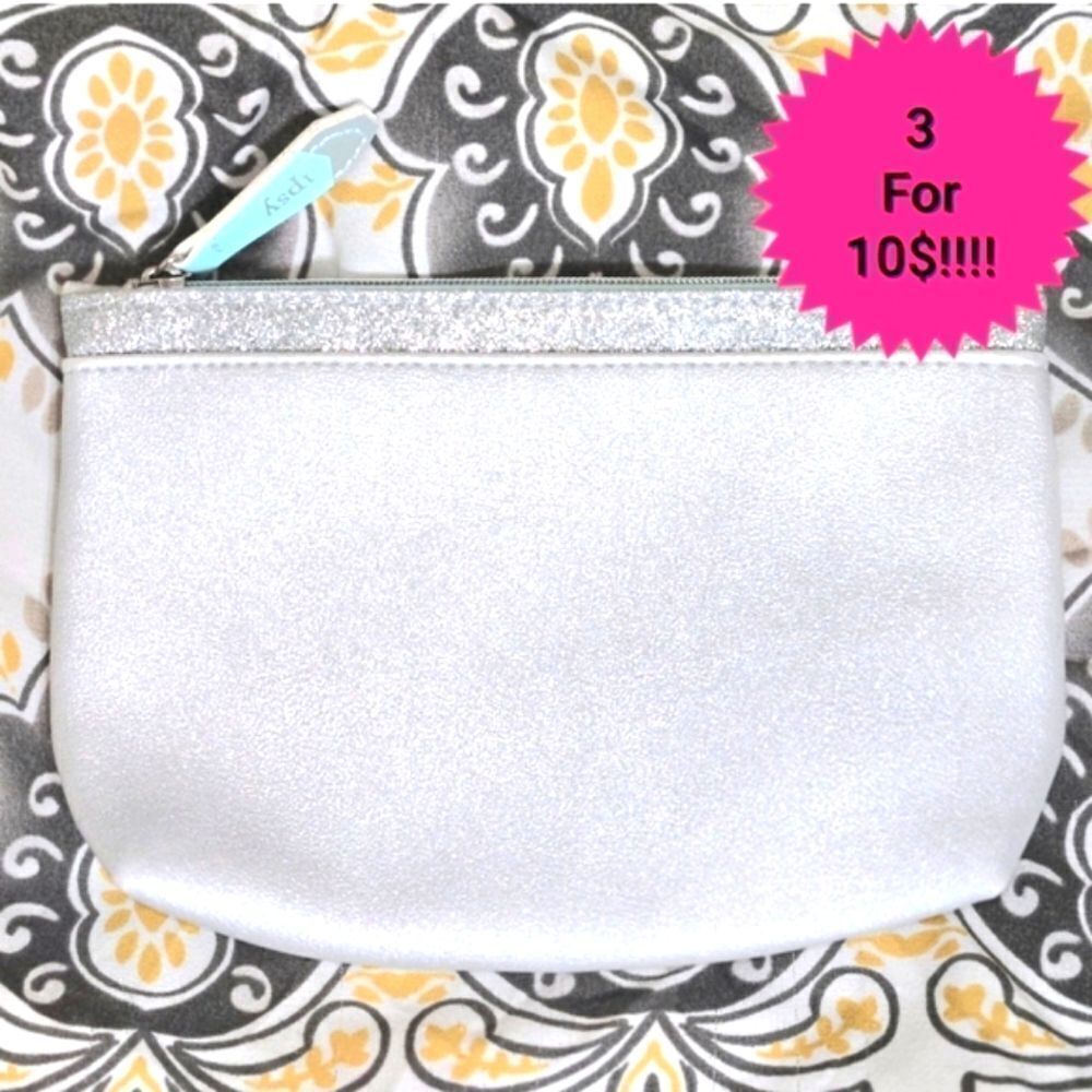 👝3/$10 Ipsy Cosmetic Bags